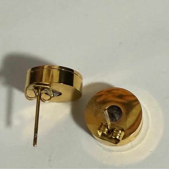 Elegant Gold Stud Earrings